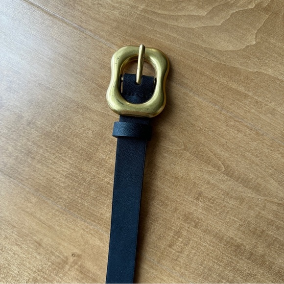 H&M Black Faux Leather Belt with Gold Buckle, Size Medium - Picture 2 of 14